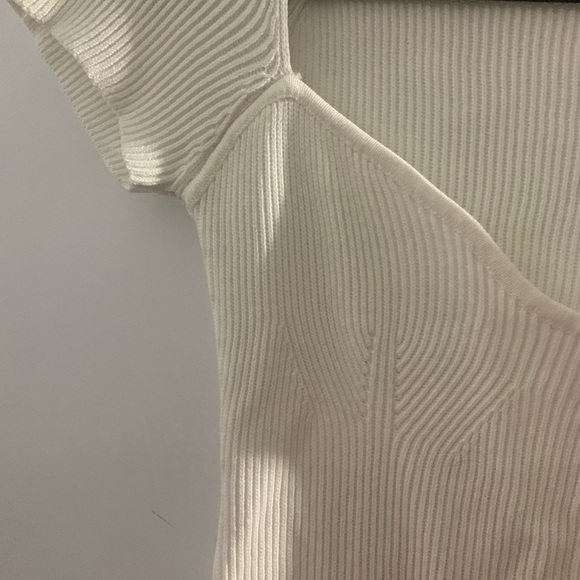 CREAM RIBBED SWEETHEART SHORTSLEEVE 🤍 - Picture 5 of 7